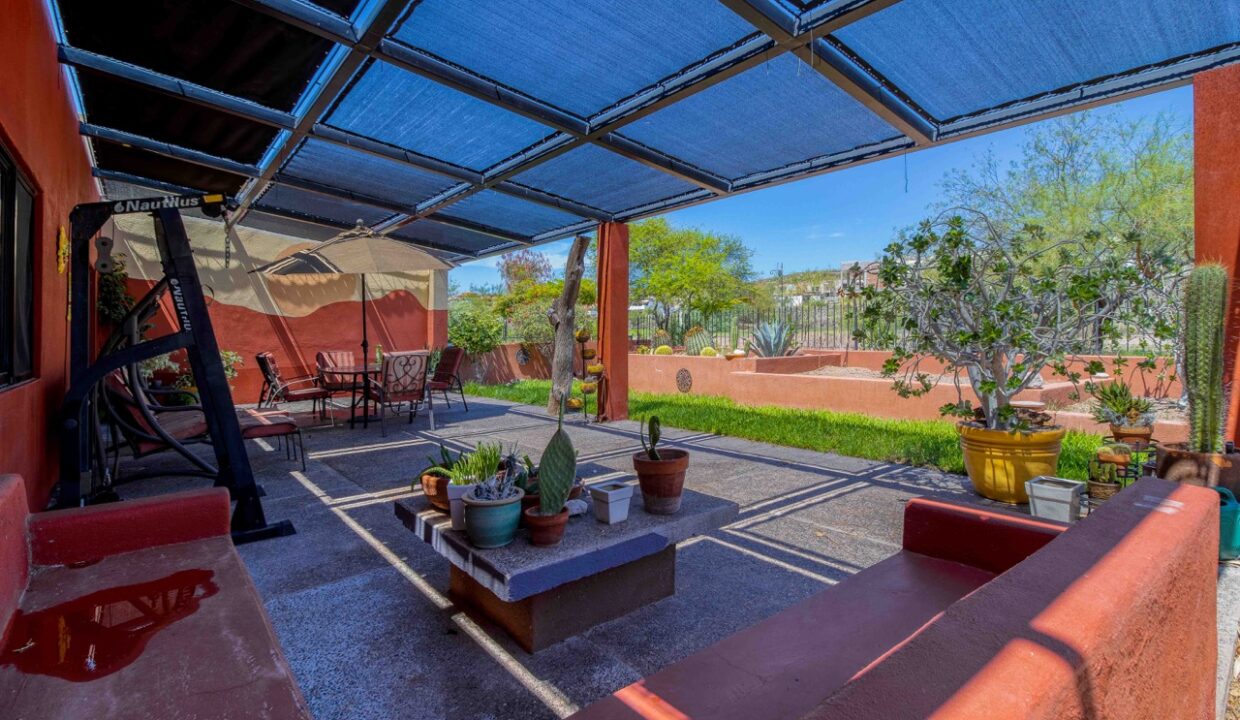 Back patio toward lawn de tamaño grande