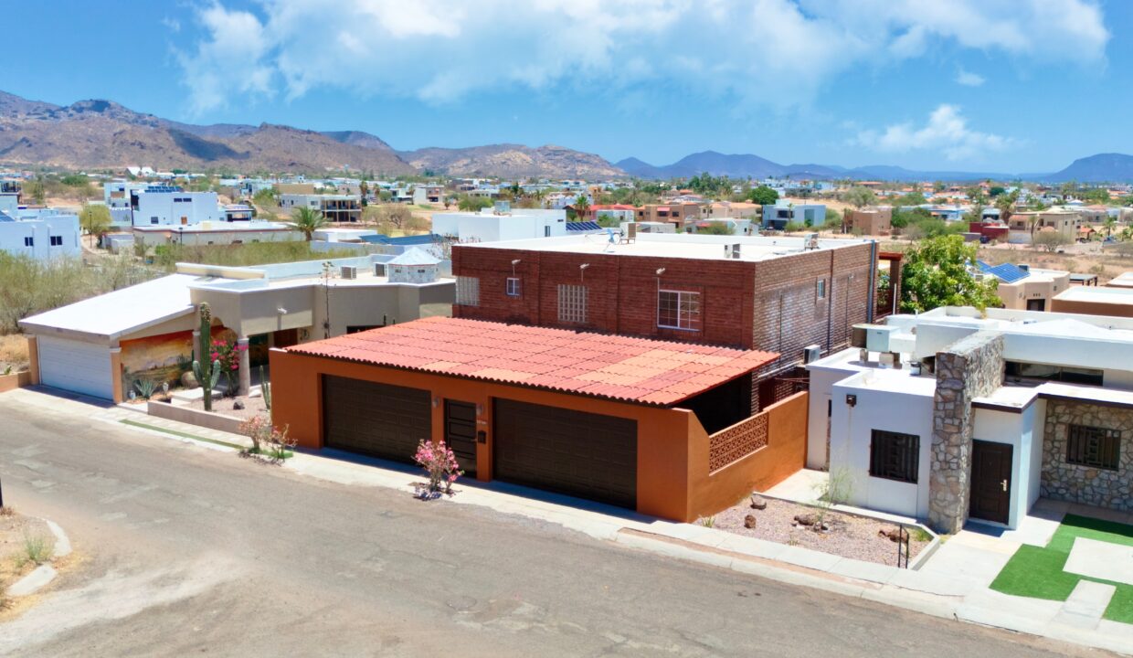 1173 LOMA BELLA - 2
