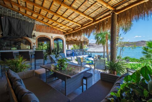 313-Palapa Look out