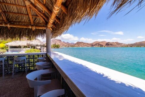 313-Seaside-Bar