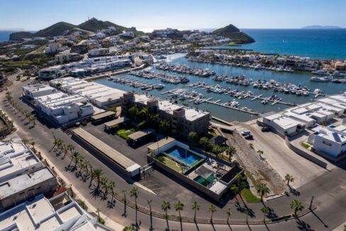 marina de tamaño grande