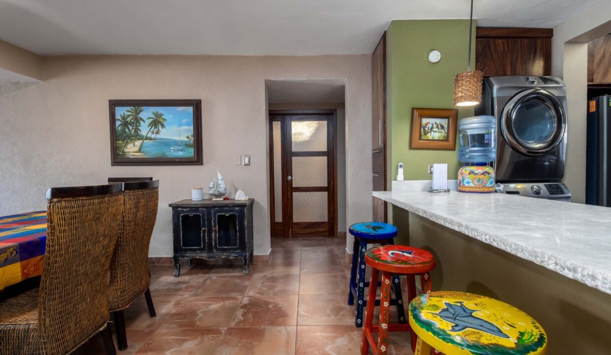 pasillo comedor de tamaño grande