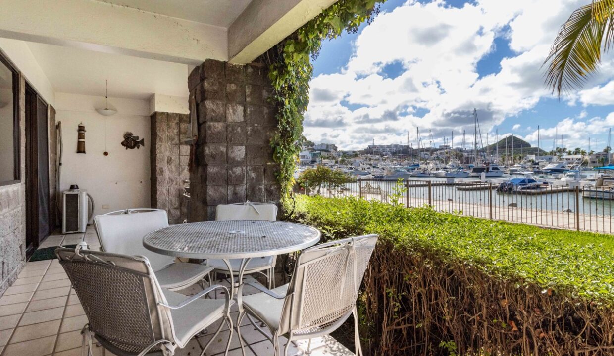 terraza) de tamaño grande